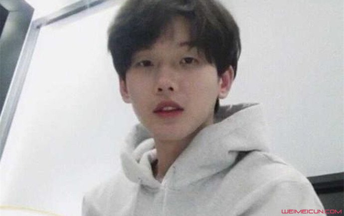 花少北哪个学校毕业的 花少北个人资料以及真名引起热议