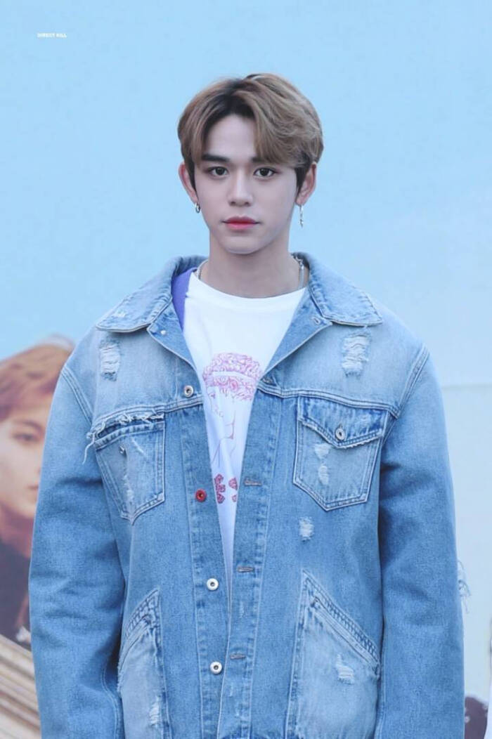 黄旭熙的女朋友是谁 校园恋情是怎么回事