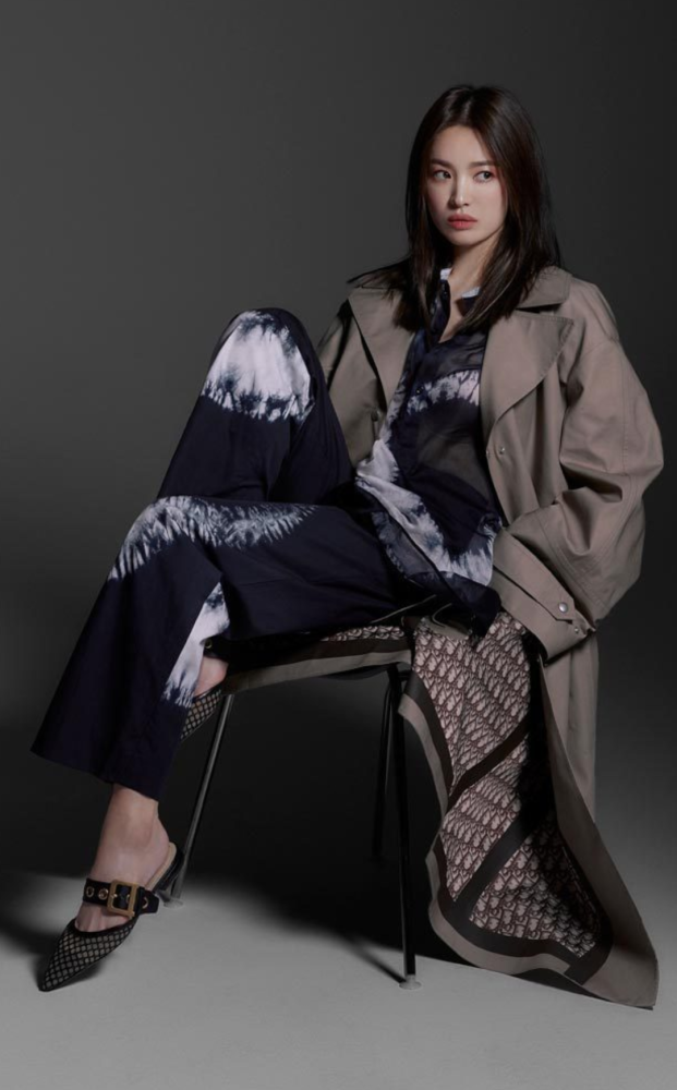 宋慧乔离婚半年后霸气回归，当她脚踩“网格鞋”后酷到不敢惹