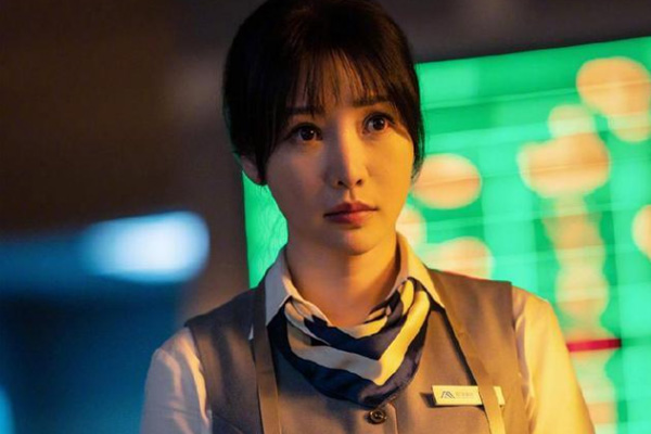 柳岩在哪里直播 淡黄的长裙read式rap太洗脑