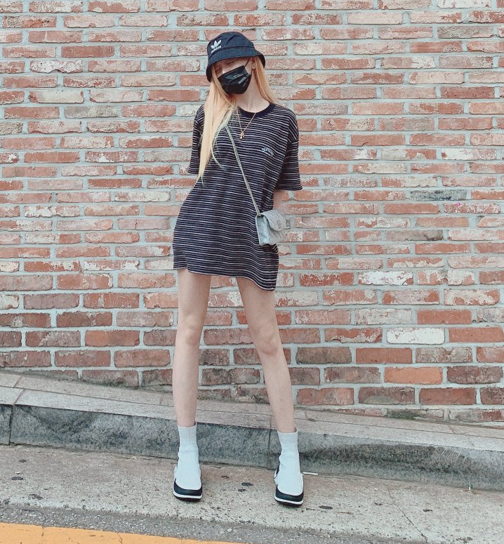 吴宣仪染金发直接变了个人,一般人不敢染这颜色