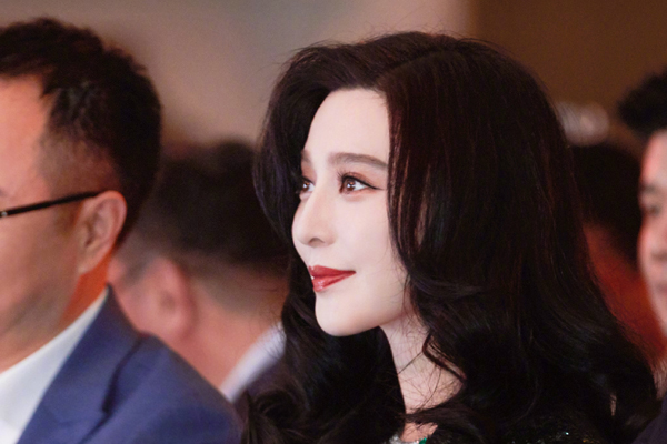 范冰冰海外杂志封面是什么样 女神复出一事多次受阻