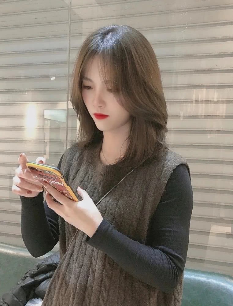 2020年还流行短发吗?这几款中短发超耐看