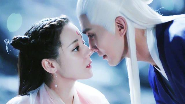 高伟光枕上书入戏太深，杀青一年多还未出戏，嘉行艺人配合演戏