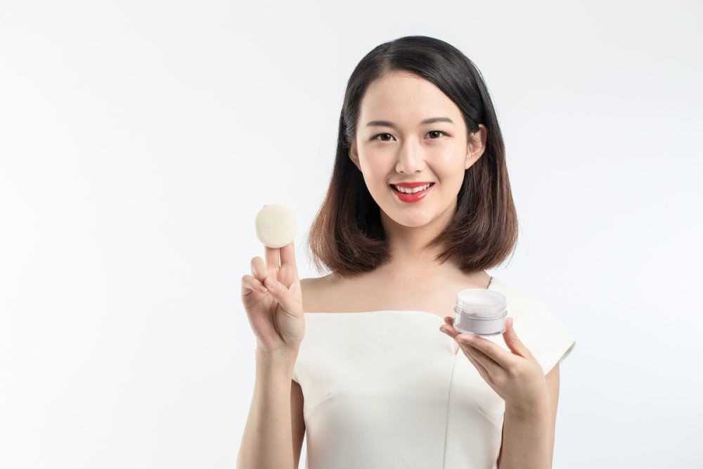 超短发不敢剪，长发留久了会烦，回头率超高的中发造型GET起来