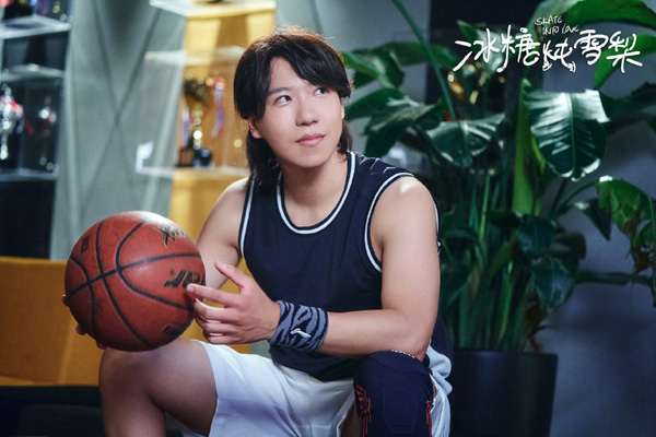 《冰糖炖雪梨》蒋世佳由谁扮演的 扮演者曹博还演过这些剧