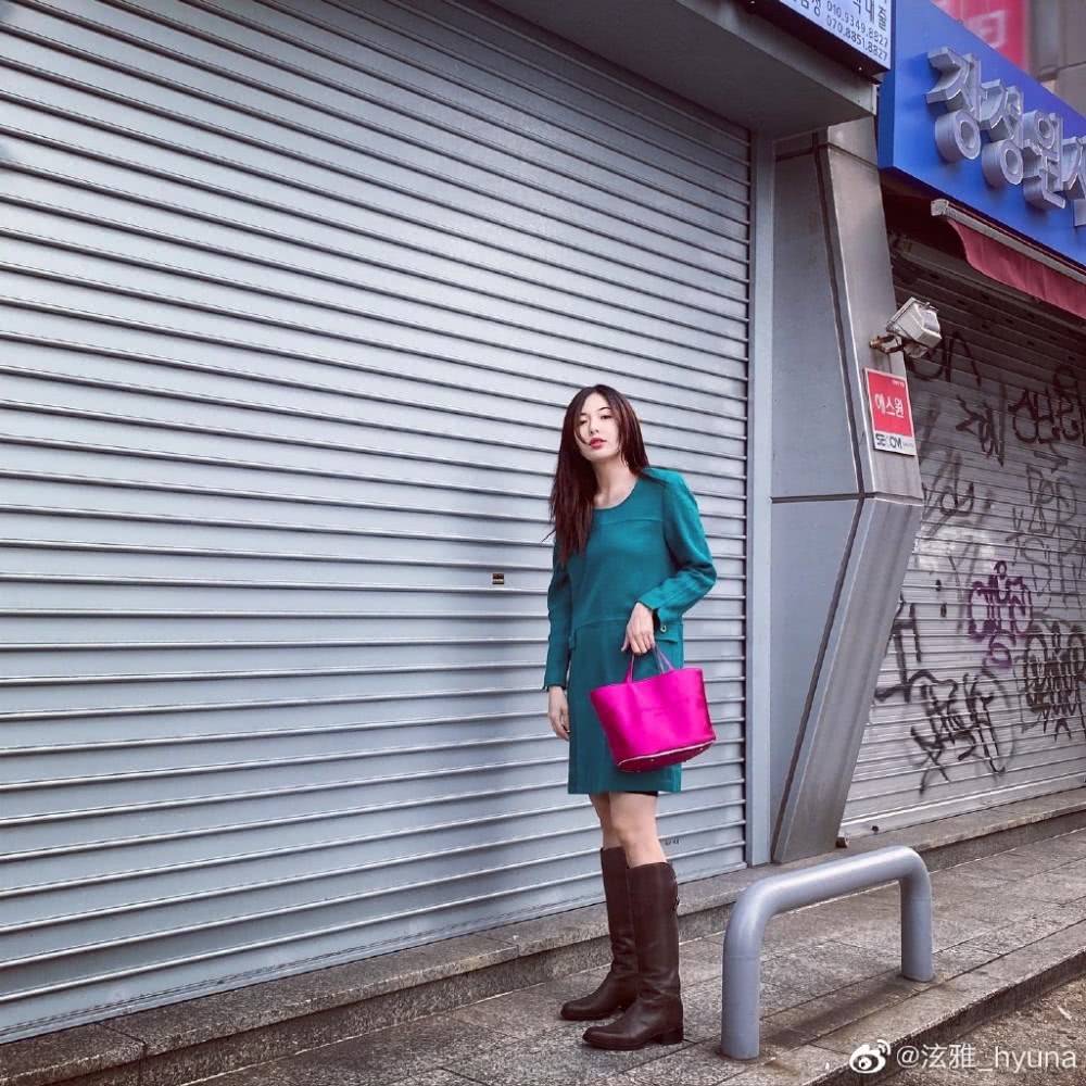 2020流行泫雅的“膝下靴”，显瘦显腿长一流