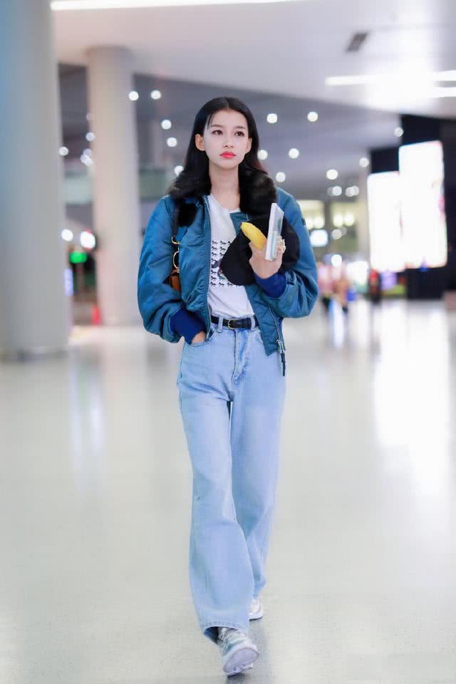 宋慧乔、张钧甯、刘亦菲2020穿衣搭配示范!原来今年穿蓝色才是最有品位的