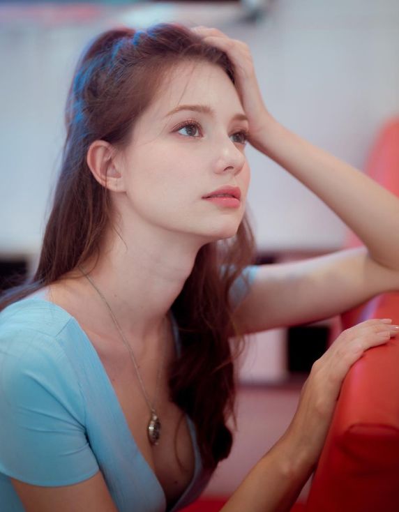 高颜值混血爱妃，看第一眼就被征服了！