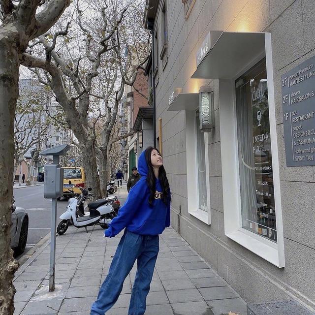 虞书欣私服五颜六色超大胆，人美身材好太任性