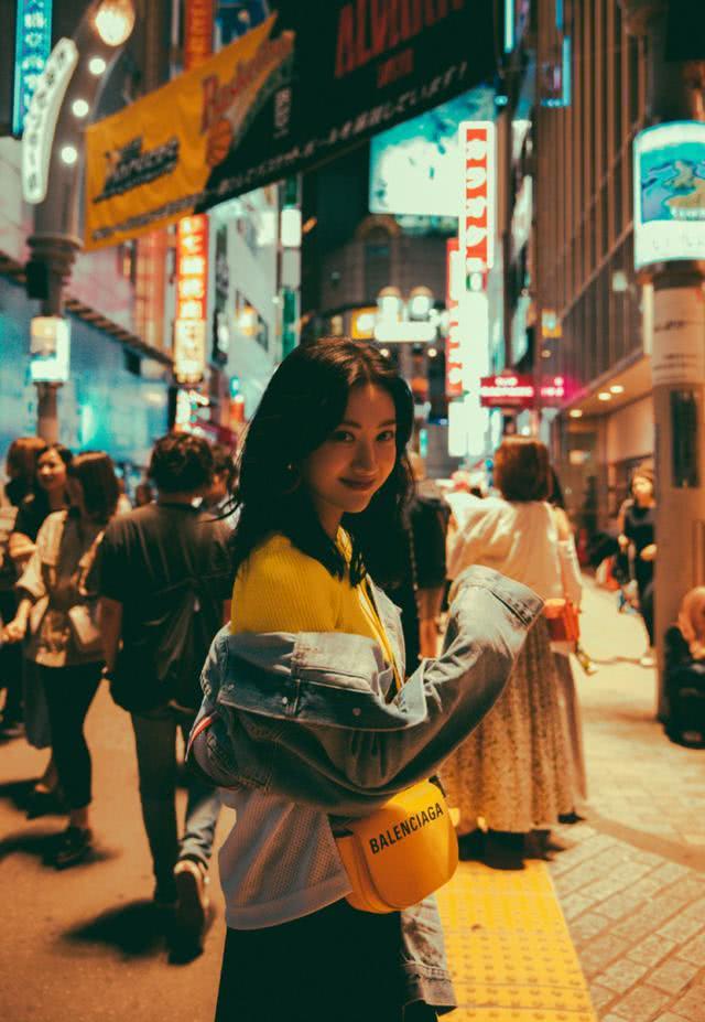 景甜的搭配风格真是时尚又多变,轻松迷倒男神