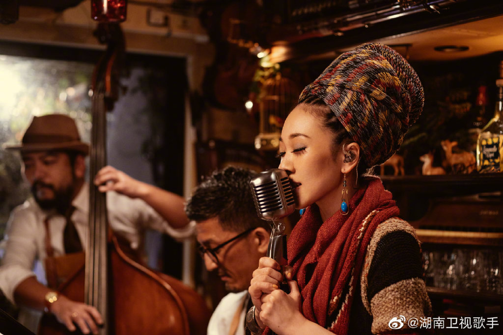 米希亚为什么戴头巾 发型相同或是为了致敬师傅