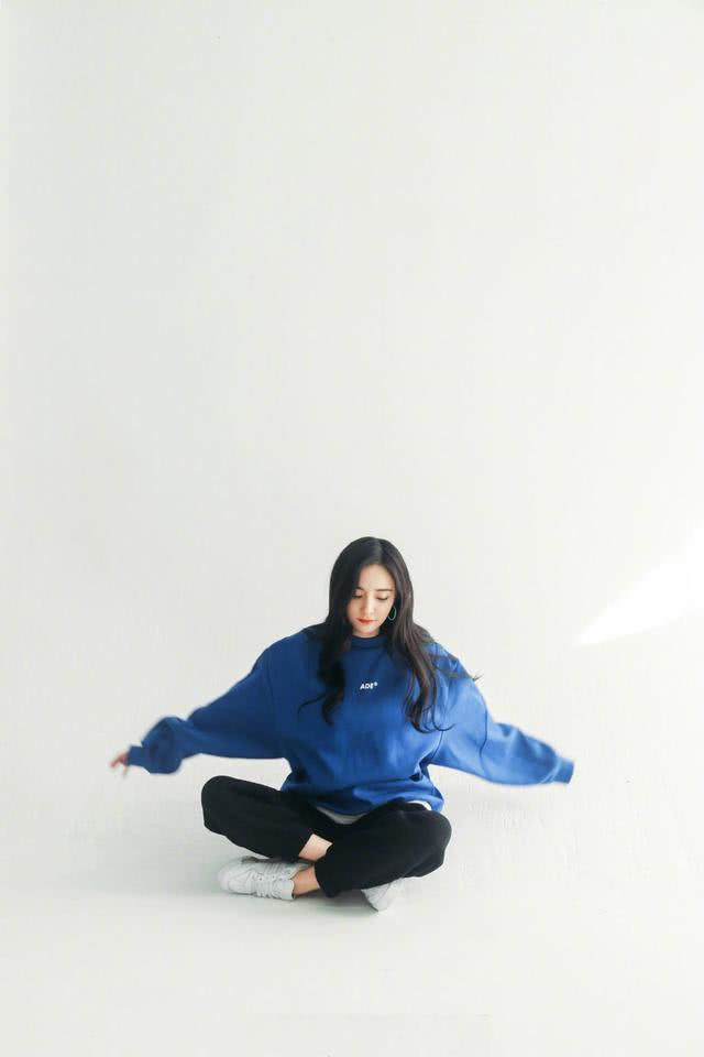 宋慧乔、张钧甯、刘亦菲2020穿衣搭配示范!原来今年穿蓝色才是最有品位的