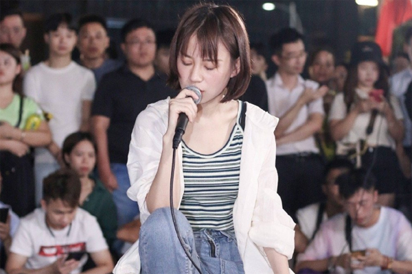 抖音网红小阿七是哪里人 95后励志歌手唱哭300万网友