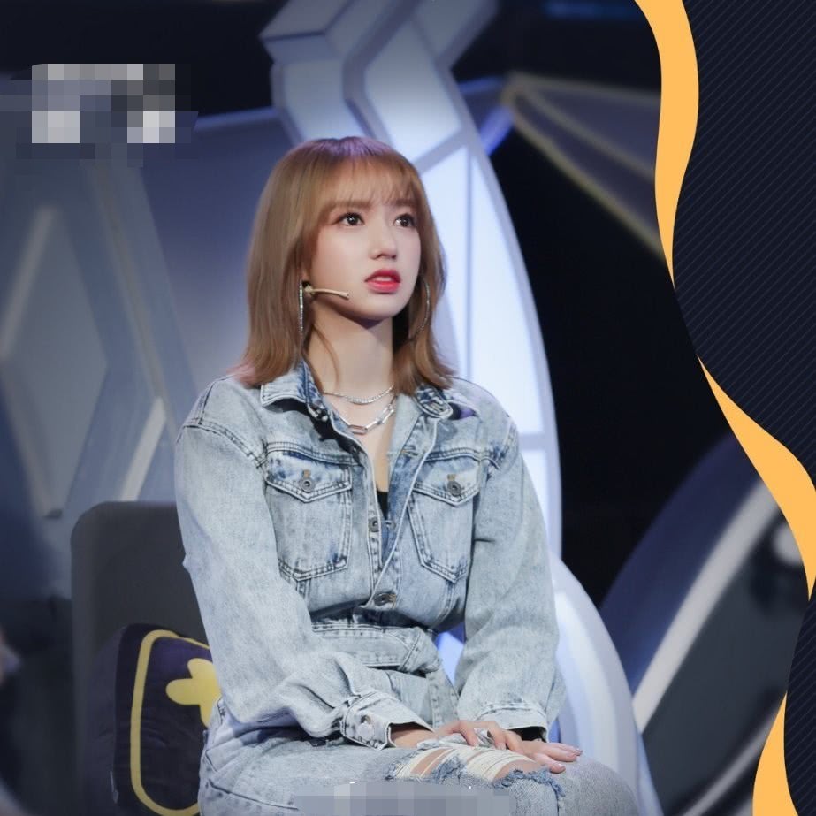 程潇最新节目造型曝光，牛仔连体衣配运动鞋可爱又有活力