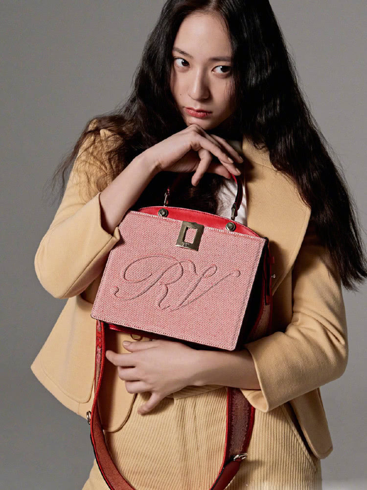 郑秀晶瘦了之后颜值回春，连换6套超A造型气场堪比超模！