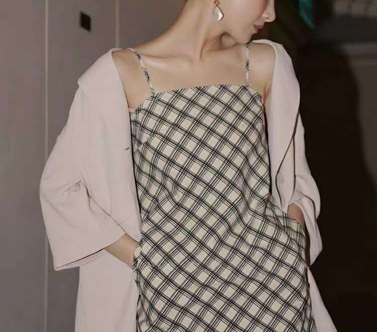 从去年火到今年的“渣女裙”,穿上真是又纯又欲