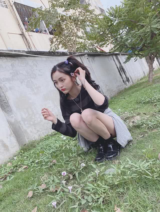 吴宣仪166身高却穿出了176的高度,腿长就占1米5