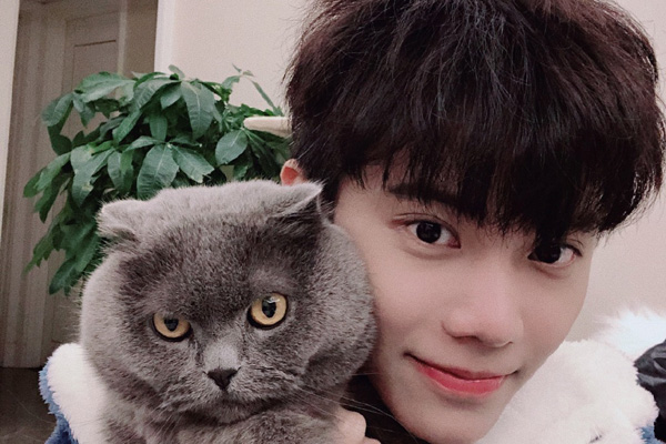 抖音唐梓neil家里是干什么的 长相帅气差点被杨幂签约