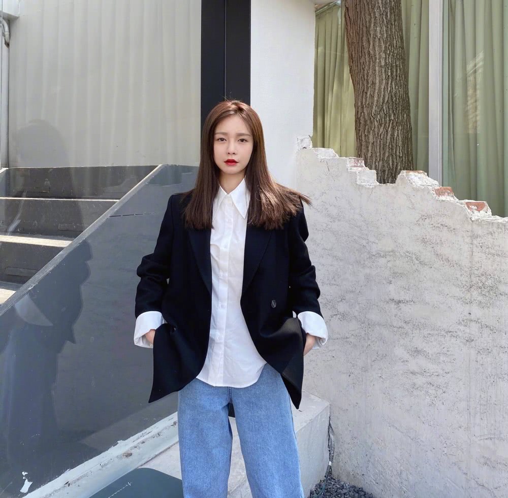 沈梦辰周雨彤示范春日穿搭 不但抢眼还招桃花！堪称行走的直男斩