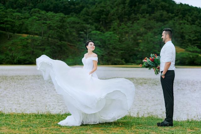 42岁男人二婚娶28岁女人,婚后苦不堪言:实在是吃不消