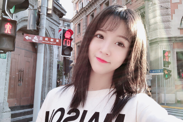 莉哥复出是真的吗 改名后频发动态被全网封的原因竟是这个