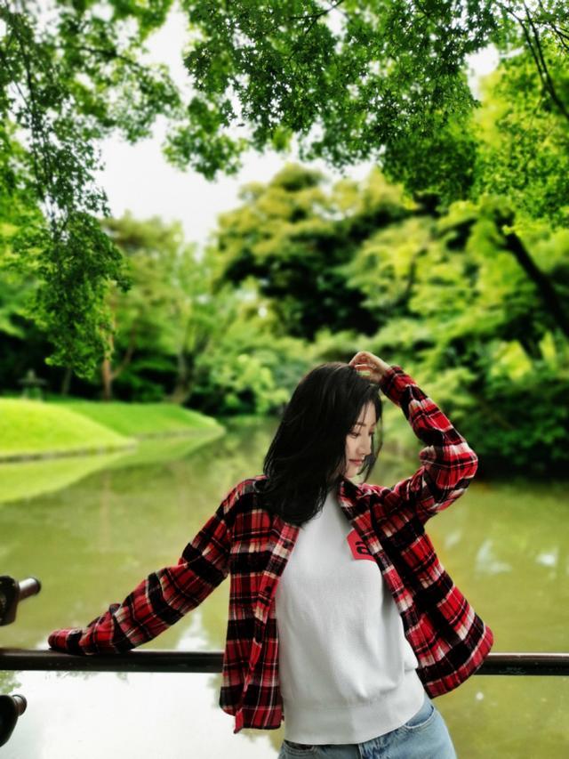 景甜的搭配风格真是时尚又多变,轻松迷倒男神