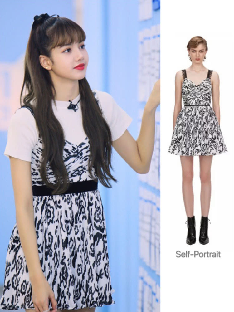 LISA爱上吊带裙，连换两套造型，你喜欢哪款？