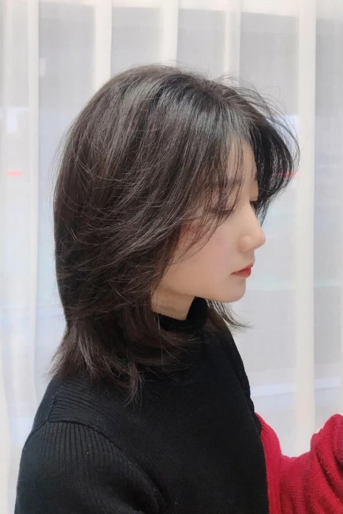 2020年还流行短发吗?这几款中短发超耐看