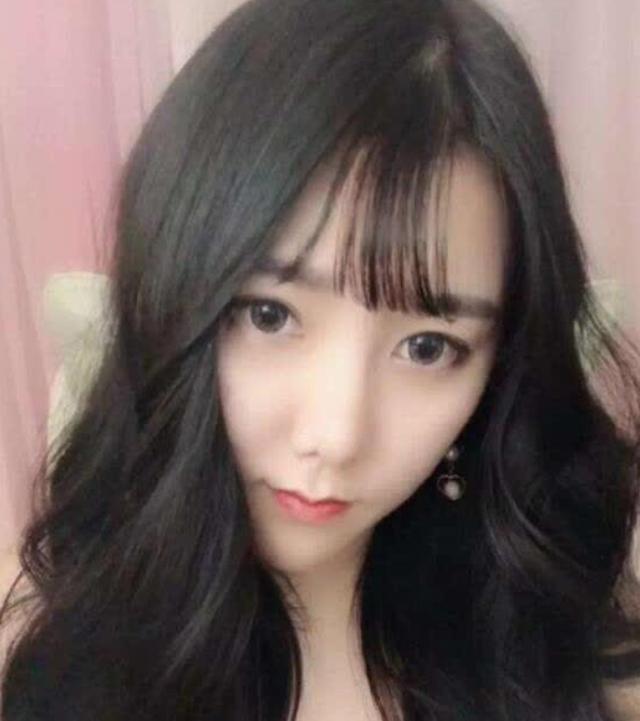 铁憨憨小团团自爆真是年龄，神逻辑解释自己其实只有20岁