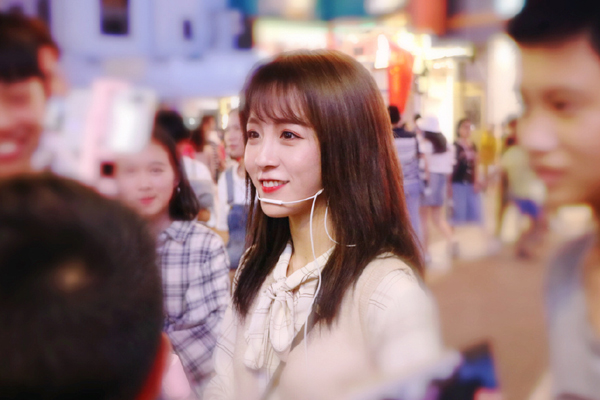 莉哥复出是真的吗 改名后频发动态被全网封的原因竟是这个