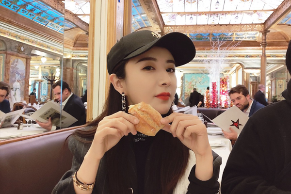 薇娅在哪个平台直播 不仅带货如今还卖起房来了