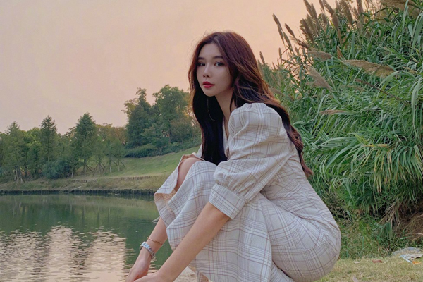 穆雅斓是靠什么红起来的 自称推荐产品获得诺贝尔奖引网友争议