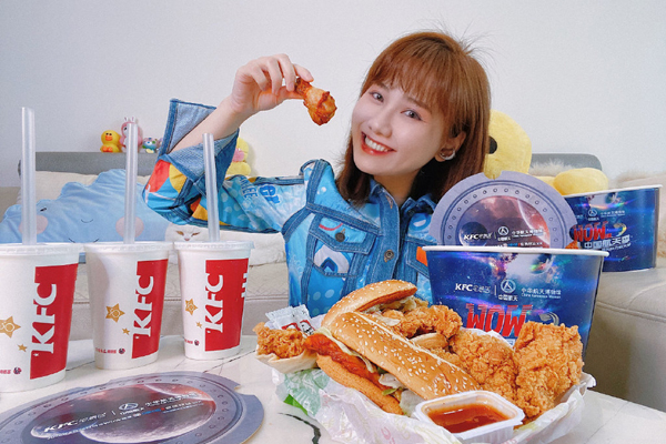 密子君是真吃还是假吃 久吃不胖被质疑暴露真相后网友不买账