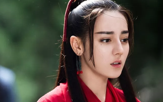 《枕上书》刚收官不久,热巴又有4部新片将播,男主全是演技派