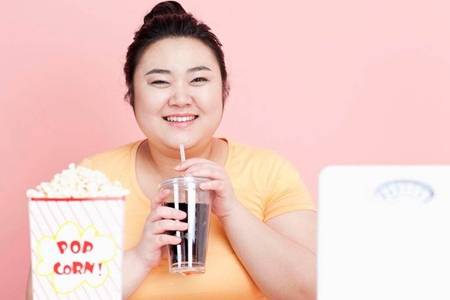 喝水减肥法时间表，最简单的燃烧脂肪减肥方法