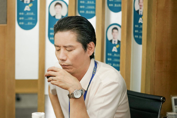 《安家》老油条是谁 被观众吐槽像60岁老大爷