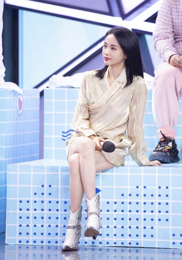 王子文春季造型让人心动,柔情造型倍感温柔