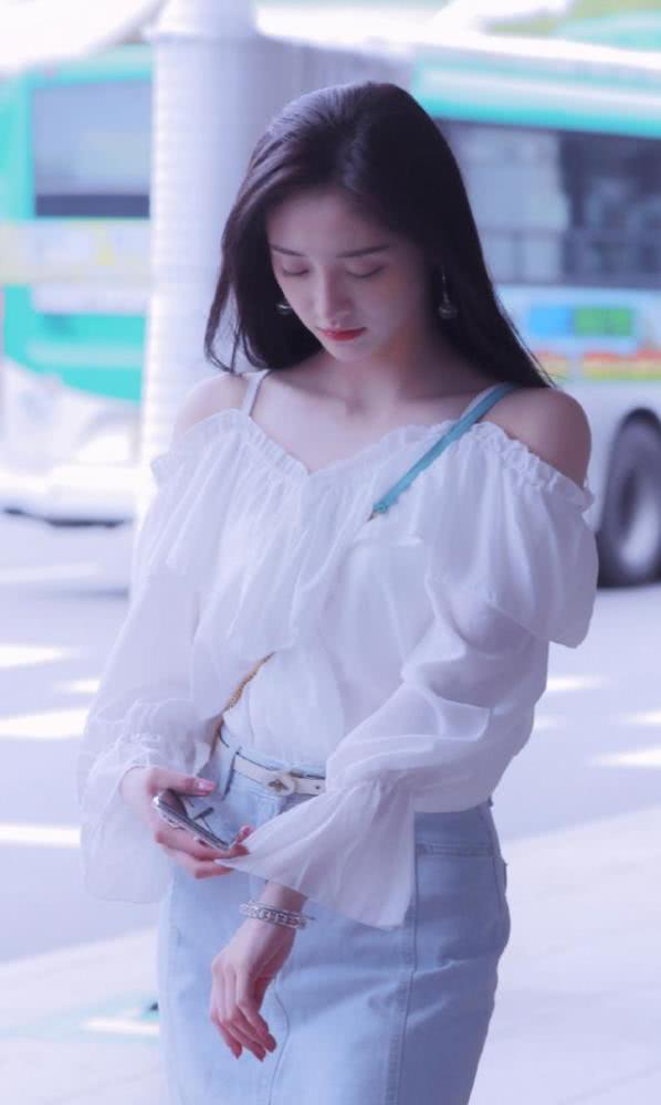 身高160怎么穿?学新晋女神周洁琼,瞬间美回18岁