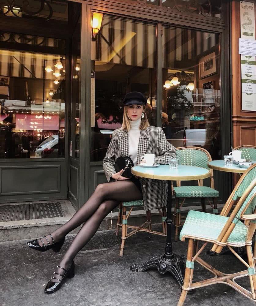 法国时尚博主穿搭示范，10款经典法式时装搭配，简约时髦又撩人