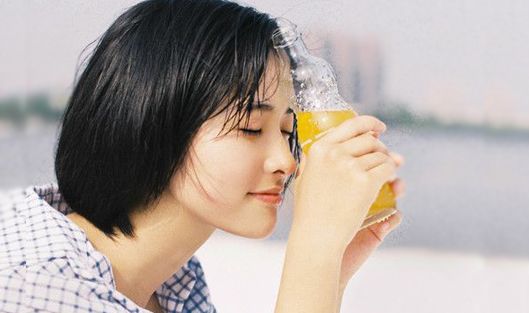 后妈比我大三岁对我有非分之想,继母为了要生孩子竟然诱惑我