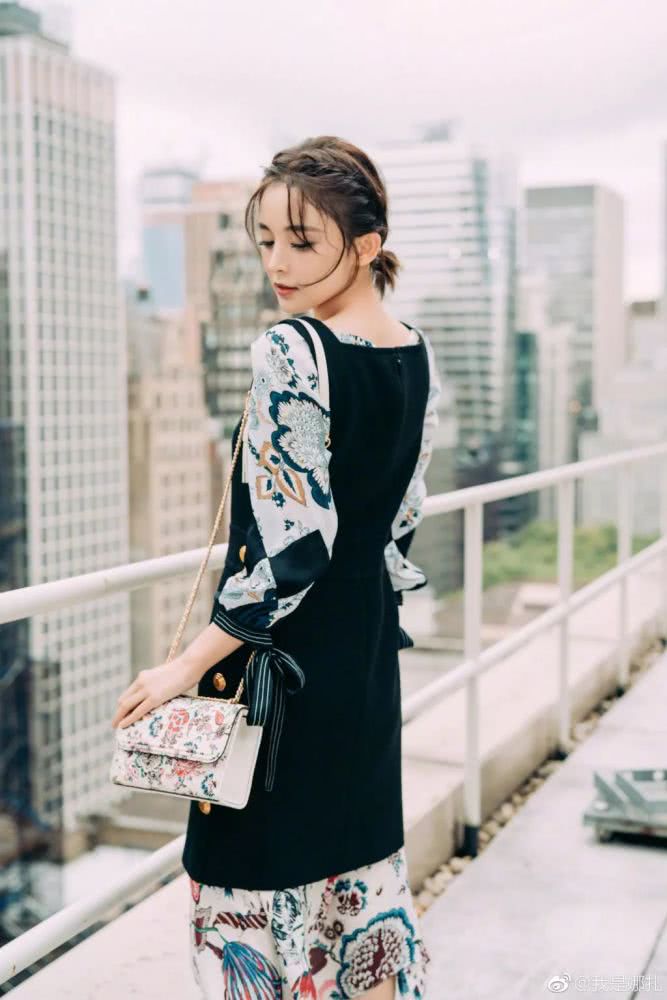 最火的短发气垫烫发型，选这5款换上真的变好看