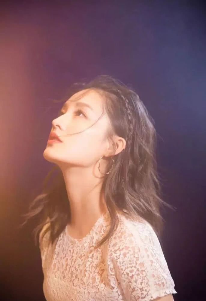 最火的短发气垫烫发型，选这5款换上真的变好看