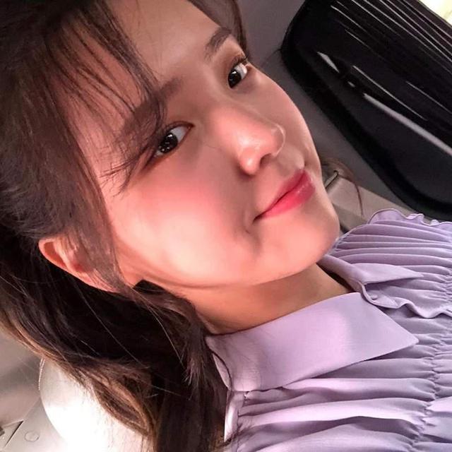 吃定了这个颜！甜美容颜清纯风，网友心目中的女友系正妹