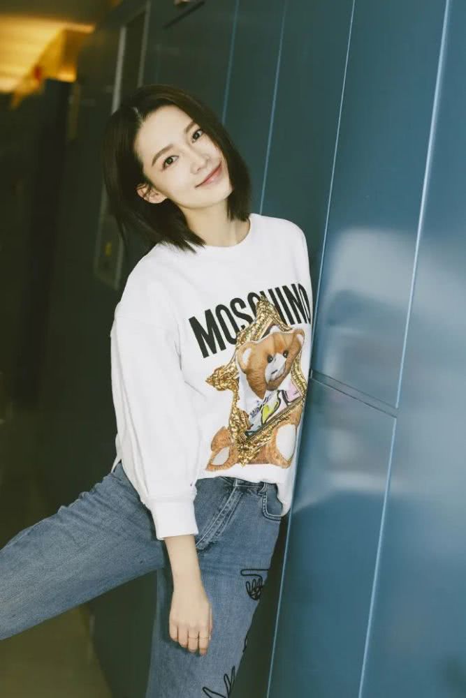 李沁的长发到底有多平庸?看她现在的短发又飒又美就知道了