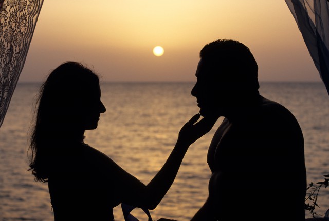 学会刺激男人产生“亏欠心理”,他才会加倍珍惜你,不会背叛你