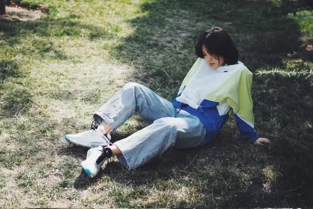 甜系少女沈月穿搭雷人?看这些简约雅致搭配,也太美了