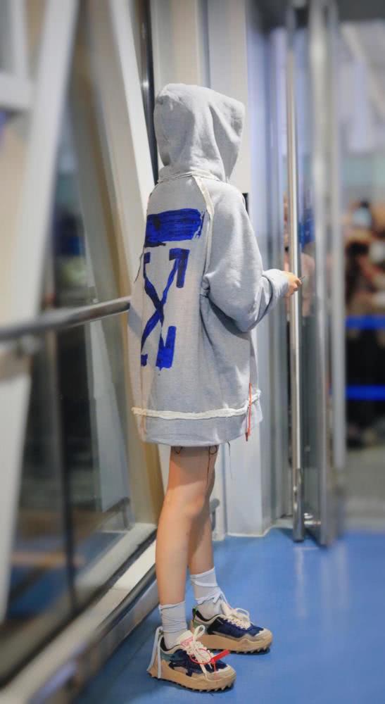 杨超越人气越来越高！小仙女的精致生活，从私服穿搭就能看出