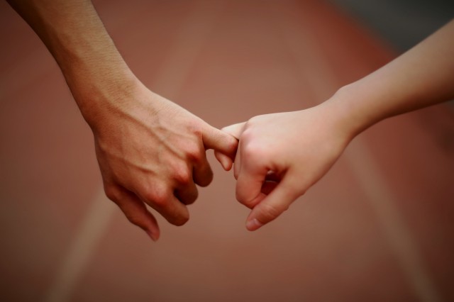 为什么男人不愿意在朋友圈秀恩爱?有三个原因