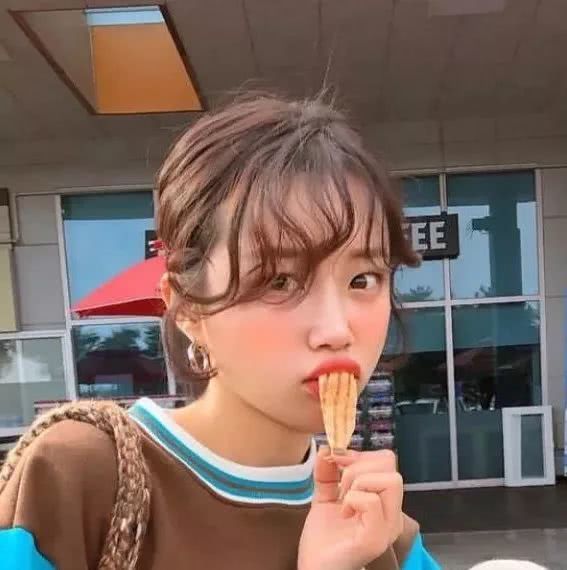 最火的短发气垫烫发型，选这5款换上真的变好看